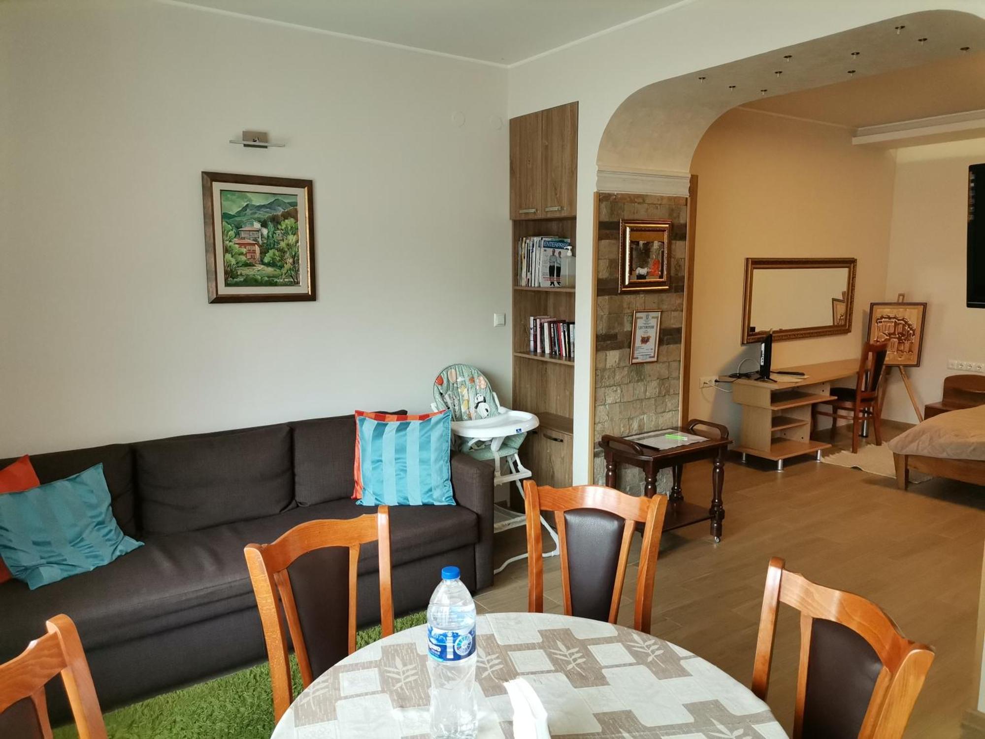 Guest Apartment Monarch Smoljan Esterno foto